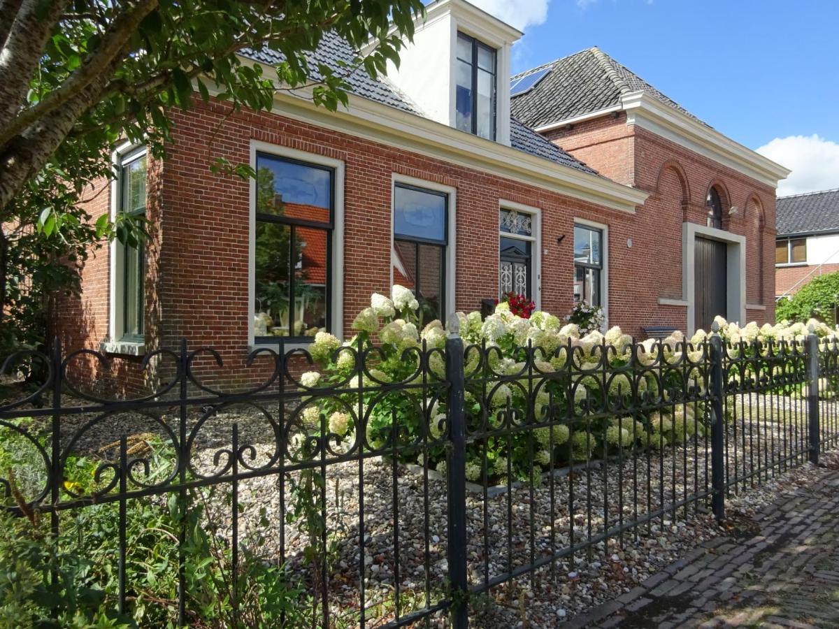 D' Ald Skoalle - Sfeervol Appartement In Oude School. Wijtgaard Exteriér fotografie