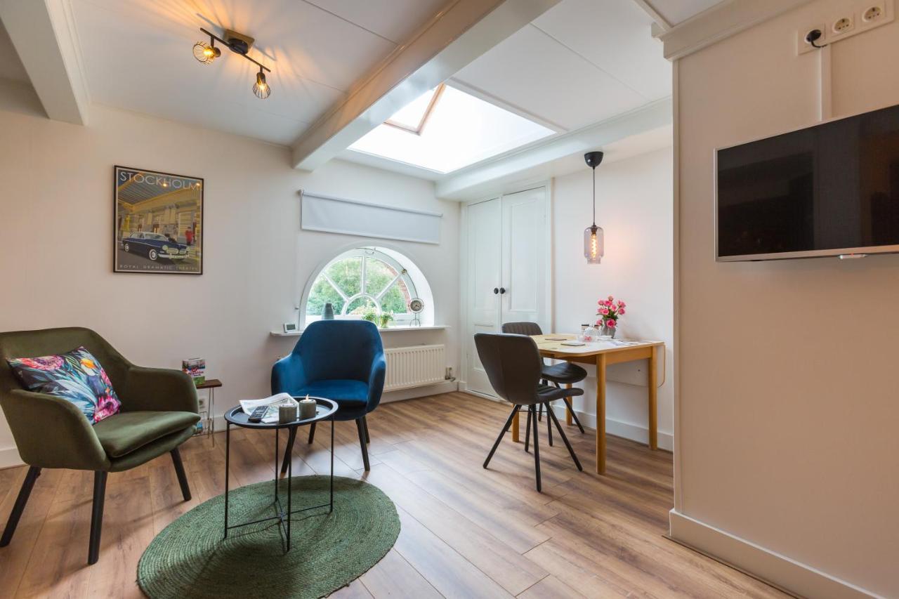 D' Ald Skoalle - Sfeervol Appartement In Oude School. Wijtgaard Exteriér fotografie