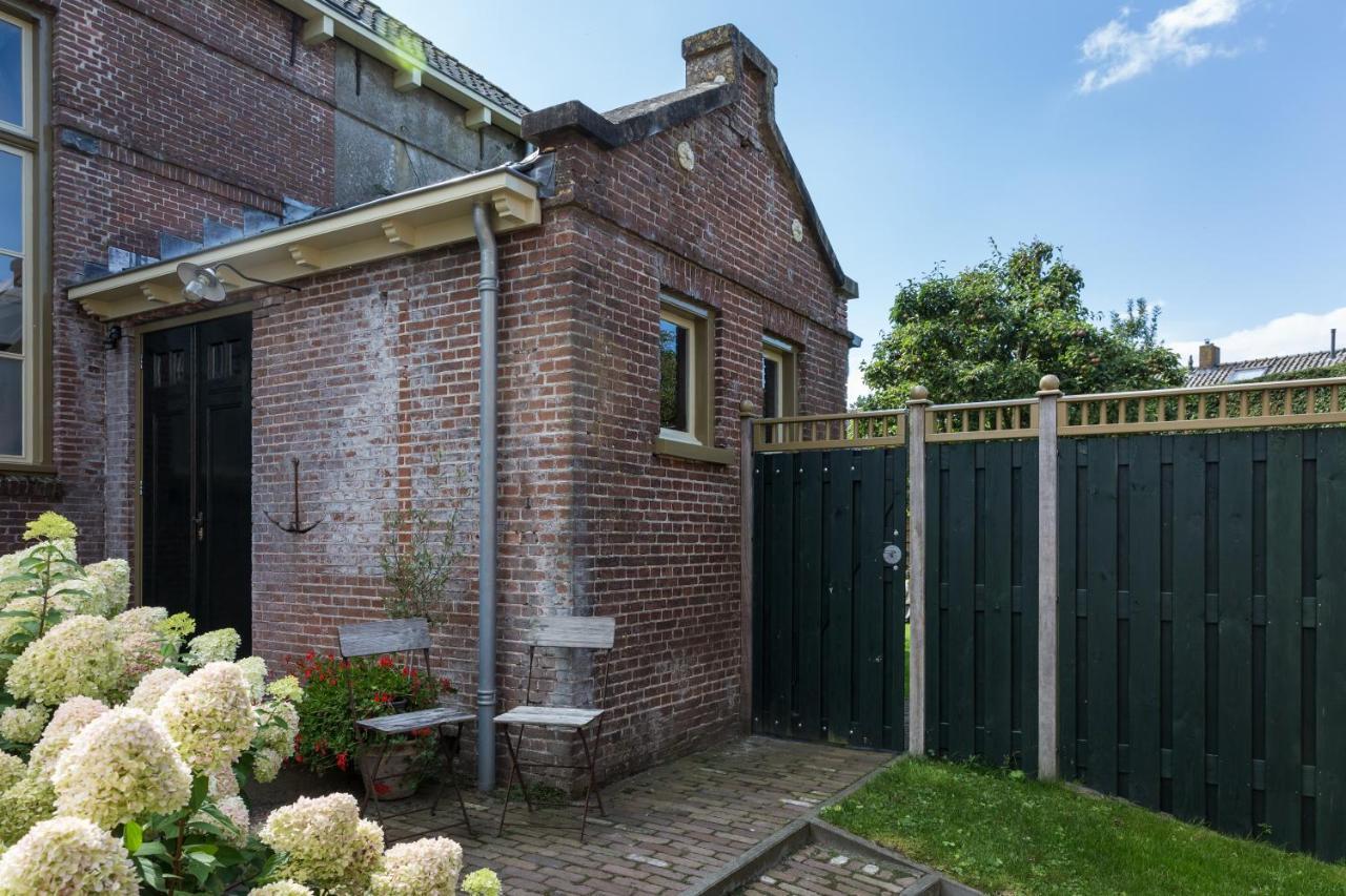 D' Ald Skoalle - Sfeervol Appartement In Oude School. Wijtgaard Exteriér fotografie