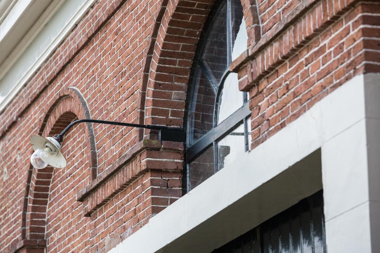 D' Ald Skoalle - Sfeervol Appartement In Oude School. Wijtgaard Exteriér fotografie